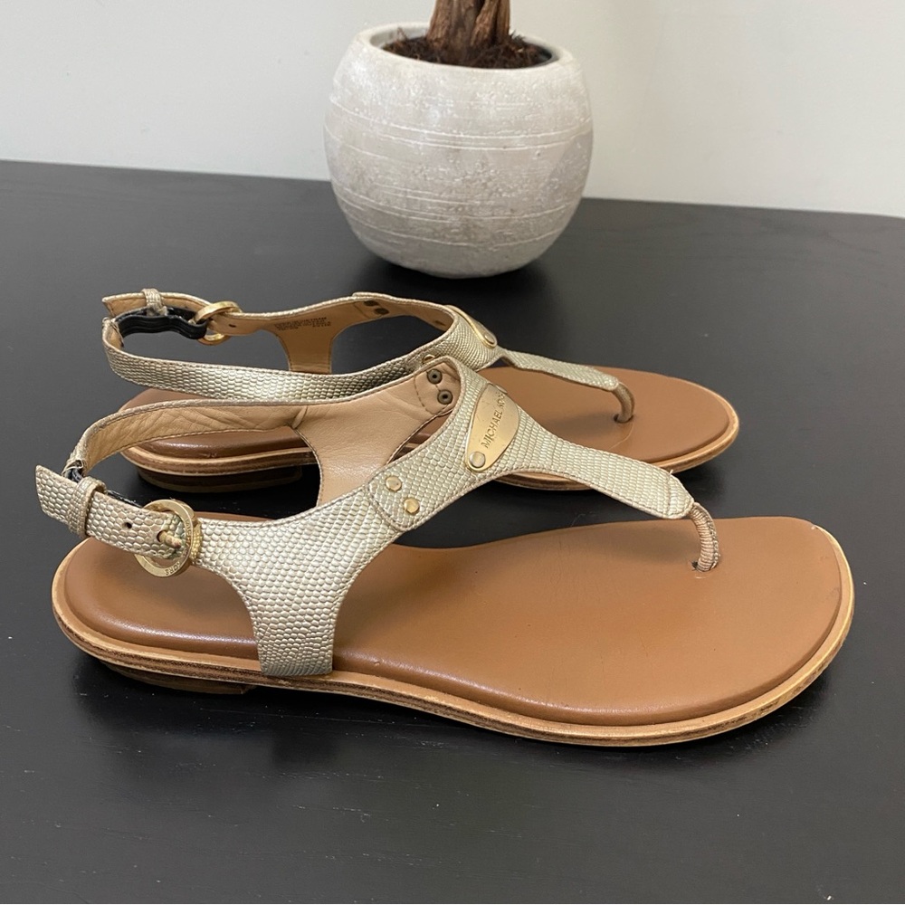 MICHAEL Michael Kors MK Plate Thong Gold Women's Sandals Size 7